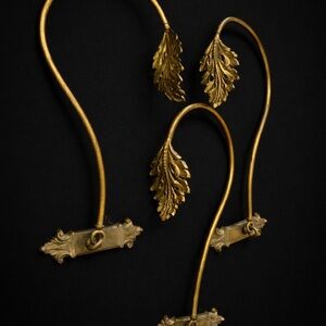 Antique Brass Leaf Hook Set
